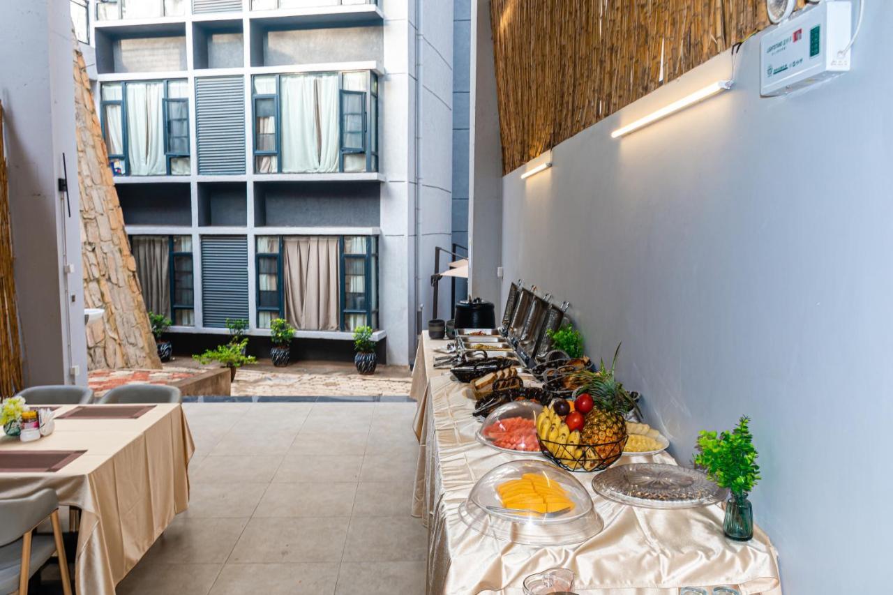 Elizabeth Golf Apartment By Link Kigali Bagian luar foto